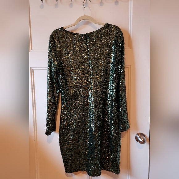 Badgley Mischka Green Sequin Shamrock Mini Dress Size 14 - Picture 2 of 4